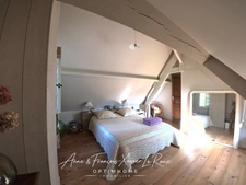 Maison de charme de 100 M2, 5 pièces 3 chambres avec une piscine et annexe sur un terrain de 4700 M2 à BONNEVILLE LA LOUVET (14)