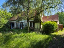 Maison spacieuse à vendre 8 pièces 4 chambres à BAILLEUL LA VALLEE sur un terrain de 1 hectare