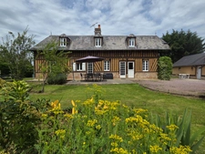 Maison Normande de 94 M2 avec un gîte de 45 M2 au calme sur un terrain de 7697 M2