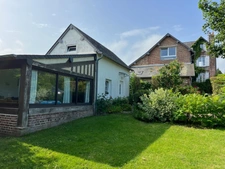 Maison de caractère de 247 M2 avec un gîte de 35 M2 sur un terrain d'environ 4400 M2 entre Deauville et Honfleur et à 1km de la plage de Villerville