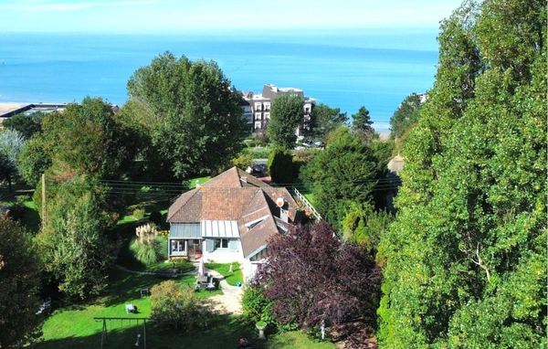 Emplacement d'exception Maison de 160 M2 vue mer sur 2580 M2 à Trouville sur Mer