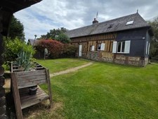 Maison Normande de 94 M2 avec un gîte de 45 M2 au calme sur un terrain de 7697 M2