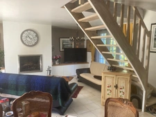 Belle maison de caractère au calme. Beau salon lumineux 4 chambres Grand sous-sol terrain à 7 mn des commerces de Pont l'Evêque