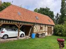 Maison de caractère avec colombages de 155 M2 avec 4 chambres avec une annexe 49 M2 sur 5000 M2 terrain