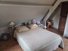 Maison de charme de 100 M2, 5 pièces 3 chambres avec une piscine et annexe sur un terrain de 4700 M2 à BONNEVILLE LA LOUVET (14)