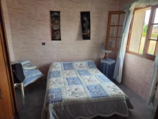 Maison de 145 M2 avec 5 chambres, grand sous-sol,  carport de 44 M2 et une dépendance de 40 M2 à SAINT LEGER DE RÔTES 