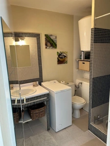 Studio meublé tout équipé avec grande terrasse 