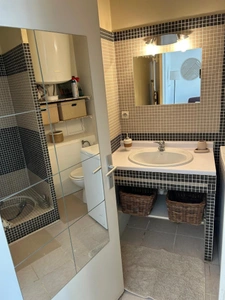 Studio meublé tout équipé avec grande terrasse 