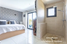 ORCINES : MAISON CONTEMPORAINE AVEC PISCINE – 192 M² – 4 CHAMBRES – TERRAIN 715 m²