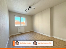 CLERMONT-FD LES SALINS : STUDIO ENTIEREMENT RENOVE