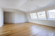 CHAMALIERES : APPARTEMENT D'EXCEPTION AVEC BEAUX VOLUMES ET VUE