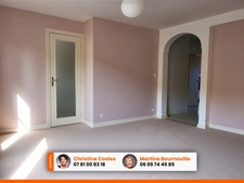 CHAMALIERES : APPARTEMENT T3 TRAVERSANT AVEC BALCON, GARAGE ET CAVE