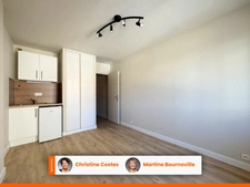 CLERMONT-FD LES SALINS : STUDIO ENTIEREMENT RENOVE