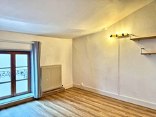 CLERMONT-FD QUARTIER HISTORIQUE DE MONTFERRAND : MAISON DE VILLE DE 76 M²