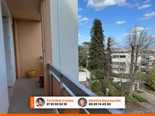 CHAMALIERES : APPARTEMENT T3 TRAVERSANT AVEC BALCON, GARAGE ET CAVE