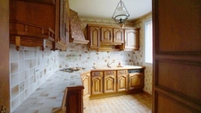 Maison individuelle 5 pièces / 3 chambres / sous sol / jardin / senlis / 7 kms