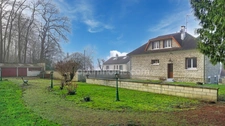 Maison individuelle 5 pièces / 3 chambres / sous sol / jardin / senlis / 7 kms