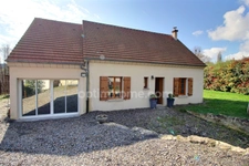 Maison / plain pied / Jardin / 4 chambres / piscine / 60410