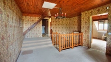 Maison de caractère à rénover / 200 m² habitables, Lisière de forêt, 5 chambres, plain-pied / sous-sol total / Senlis 