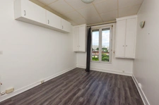 CHATILLON - 16 MIN A PIED METRO L13 - 4 MIN T6 CENTRE VILLE - STUDIO AU DERNIER ETAGE SANS ASCENSEUR