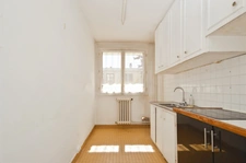3 PIECES - 61,38 m² - BALCON, CAVE ET BOX - RESIDENCE EN PIERRE DE TAILLE