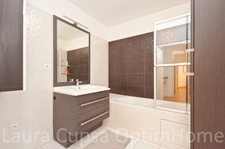 ISSY LES MOULINEAUX - 9 MIN GARE DE CLAMART - 15 MIN L12 - 4 PIECES - 84,53 M² - TERRASSE ET JARDINET - CAVE - PARKING 