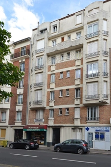 CHATILLON - 16 MIN A PIED METRO L13 - 4 MIN T6 CENTRE VILLE - STUDIO AU DERNIER ETAGE SANS ASCENSEUR