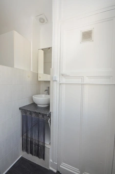 CHATILLON - 16 MIN A PIED METRO L13 - 4 MIN T6 CENTRE VILLE - STUDIO AU DERNIER ETAGE SANS ASCENSEUR