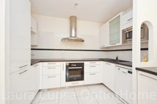 ISSY LES MOULINEAUX - 9 MIN GARE DE CLAMART - 15 MIN L12 - 4 PIECES - 84,53 M² - TERRASSE ET JARDINET - CAVE - PARKING 