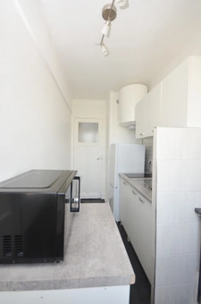 CHATILLON - 16 MIN A PIED METRO L13 - 4 MIN T6 CENTRE VILLE - STUDIO AU DERNIER ETAGE SANS ASCENSEUR