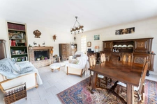 HOUILLES, YVELINES (78) - Maison individuelle 172 m² habitables - 8 pièces - 5 chambres - sous-sol total de 106 m² 