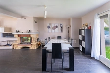 BAILLET-EN-FRANCE (VAL D'OISE, 95) - Maison individuelle de 7 pièces principales - 5 chambres (dont 1 en rdc) - 134 m² + sous-sol total - garage