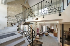 PRESLES (95, VAL D’OISE) : En exclusivité - Au cœur d’un ancien corps de ferme, habitation entièrement rénovée de 180 m² habitables (210 m² au sol) – 6 pièces principales – séjour de 65 m² - 3 chambr