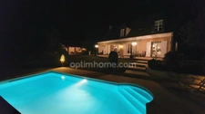SAINT-PRIX, VAL D’OISE (95) : Propriété de 230 m² habitables (255 m² au sol) - 9 pièces principales - 7 chambres - 3 garages – Piscine – Préau – Abri de jardin - Cave – Parcelle de 1 656 m²