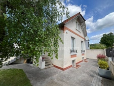 SAINT-PRIX, VAL D'OISE (95) : Maison individuelle d’environ 133 m² habitables (153 m² au sol) - 6 pièces principales
