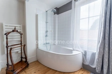 Maison bourgeoise du XIXème siècle – 8 pièces – 5 chambres– 2 salles de bains – 1 salle d’eau - piscine – double garage – parcelle de 783 m²
