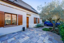 SAINT-PRIX (VAL D’OISE 95) Maison individuelle - 6 pièces principales – 4 chambres dont 1 en rdc – 106 m² habitables (117 m² au sol) – garage - parcelle 402 m² - proche toutes commodités