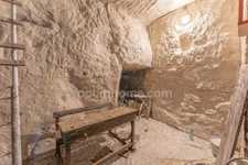 AUVERS-SUR-OISE, VAL D’OISE (95) : Maison de charme - 104 m² habitables (129 m² au sol) – 5 pièces principales - cave troglodyte - jardin