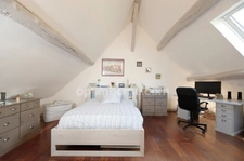 PRESLES (95, VAL D’OISE) : En exclusivité - Au cœur d’un ancien corps de ferme, habitation entièrement rénovée de 180 m² habitables (210 m² au sol) – 6 pièces principales – séjour de 65 m² - 3 chambr