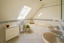SAINT-PRIX (VAL D’OISE 95) Maison individuelle - 6 pièces principales – 4 chambres dont 1 en rdc – 106 m² habitables (117 m² au sol) – garage - parcelle 402 m² - proche toutes commodités