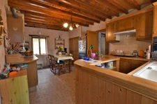 Maison ancienne 4 pièces avec terrain arboré de 1 907 m² à Auvillars-sur-Saône