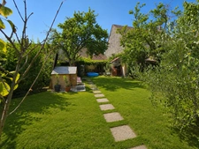 Entre Dijon et Nuits-Saint-Georges – Maison de village avec jardin et dépendances