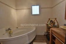 Maison familiale T6 avec terrasse sud-ouest et terrain clos – Proche Nuits Saint-Georges