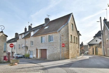 COUCHEY centre – Maison avec studio indépendant et garage