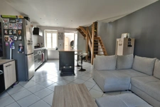 10 minutes NUITS-SAINT-GEORGES : Maison de village T3 avec jardin et atelier
