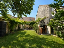 Entre Dijon et Nuits-Saint-Georges – Maison de village avec jardin et dépendances