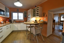 HAUTES COTES – Maison ancienne de caractère avec dépendances, terrasse et jardin clos