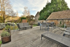 HAUTES COTES – Maison ancienne de caractère avec dépendances, terrasse et jardin clos