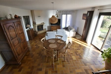 Maison T6 avec vue dégagée et terrasse plein sud à CHAMBOEUF, à 7 min de Gevrey-Chambertin 