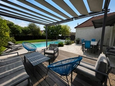 Maison 7 pièces avec piscine à 8 min de Nuits-Saint-Georges